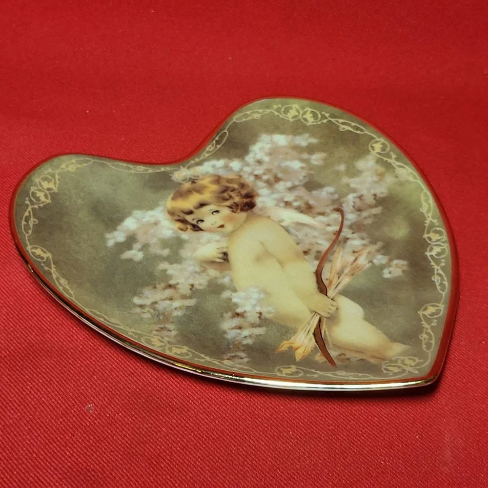 Vintage Bradford Exchange Little Sweetheart Decorative Plate 1997